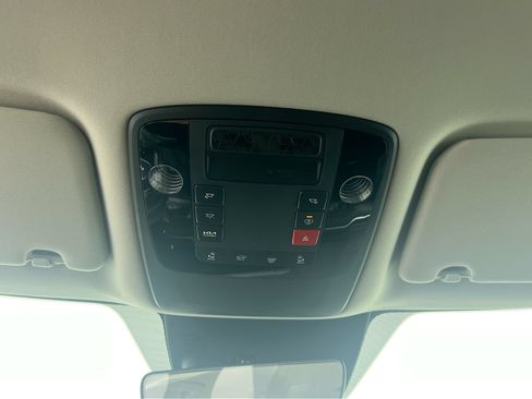 New 2026 Kia Carnival EX FWD image 19
