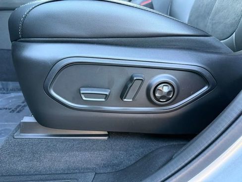 New 2025 Jeep Grand Cherokee L Laredo image 11