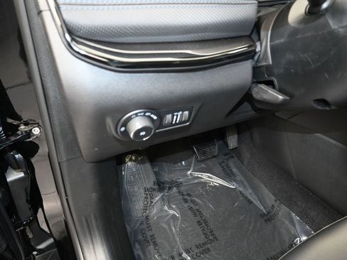 New 2026 Jeep Compass Latitude image 13