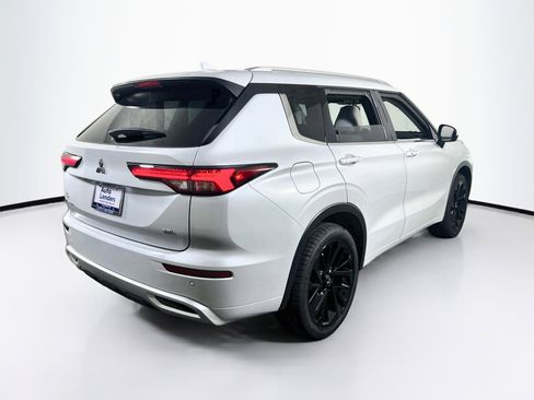 Used 2024 Mitsubishi Outlander SEL AWD/4WD image 5