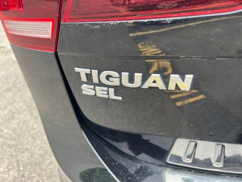 Used 2021 Volkswagen Tiguan SEL AWD/4WD image 7