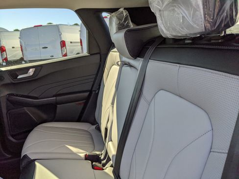 New 2026 Ford Escape SE w/ PHEV Premium Package image 17