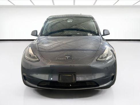 Used 2023 Tesla Model Y Long Range AWD/4WD image 2