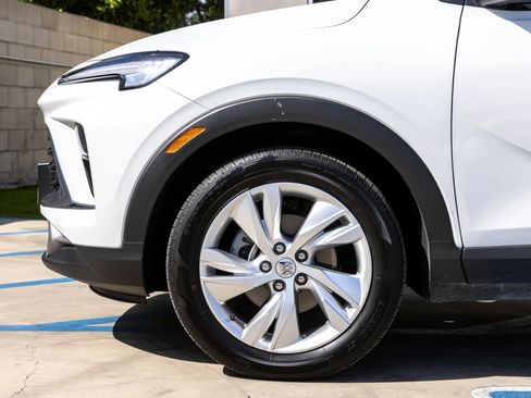 Used 2025 Buick Encore GX Preferred FWD image 35