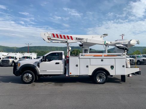Used 2017 Ford F550 4x4 Regular Cab Super Duty image 5