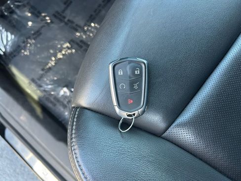 Used 2024 Cadillac XT6 Premium Luxury image 33