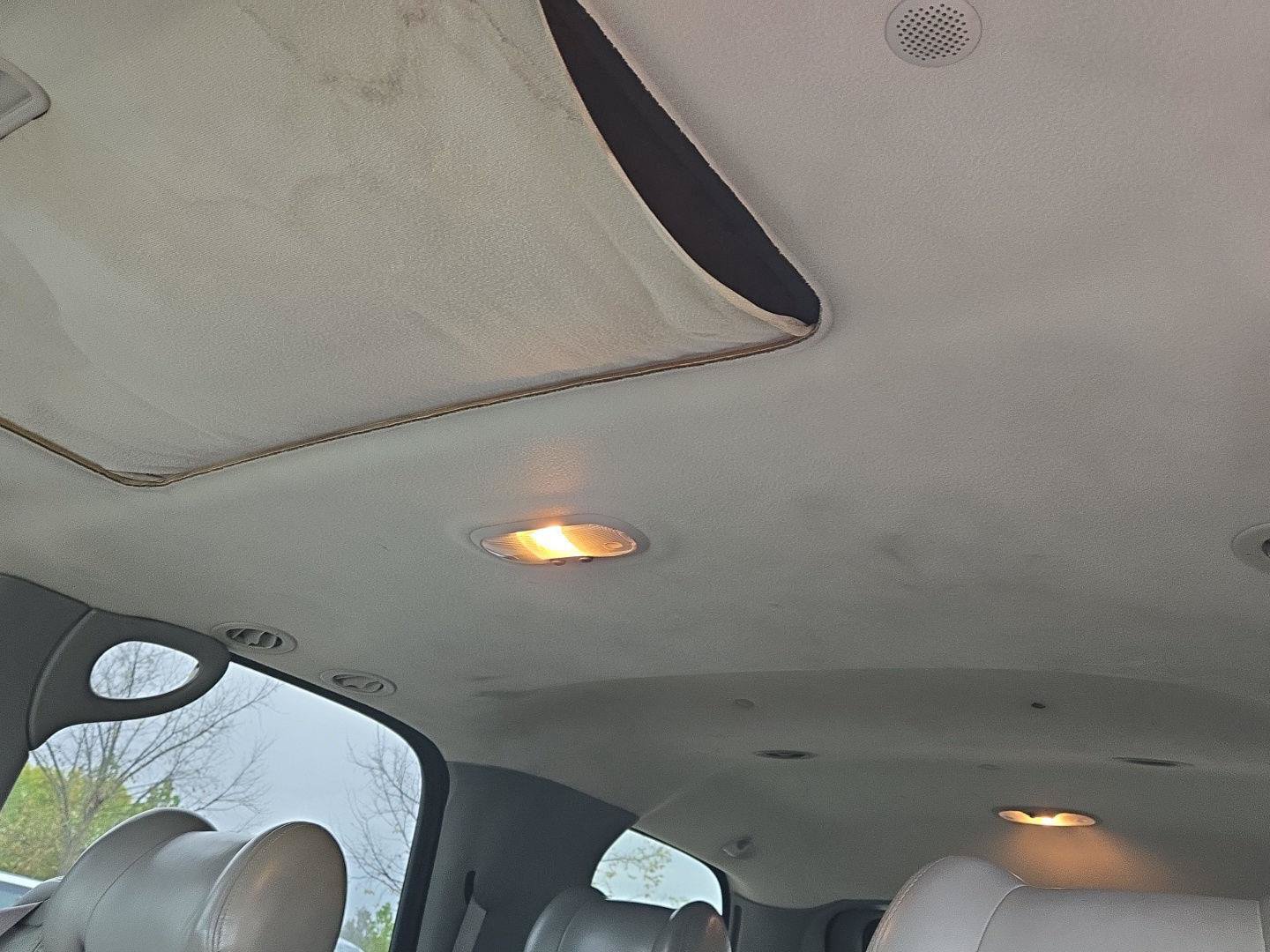 Used 2002 GMC Yukon Denali AWD/4WD image 16
