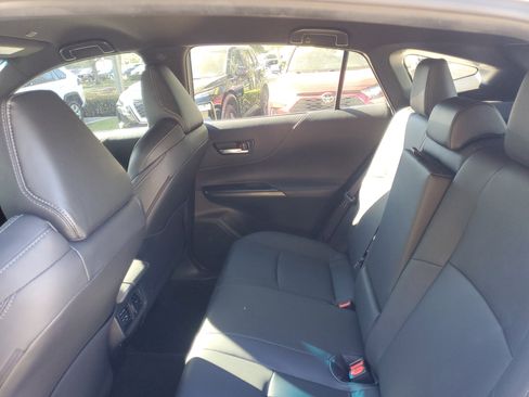 Used 2024 Toyota Venza XLE image 12