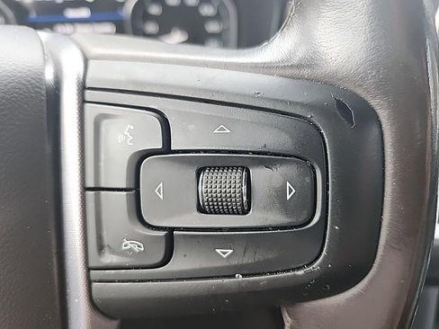 Used 2021 GMC Yukon XL SLT image 34