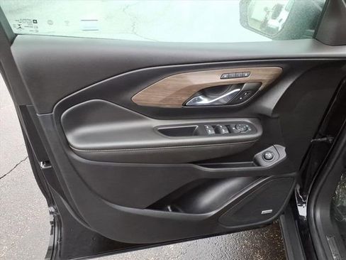 Used 2022 GMC Terrain Denali image 29