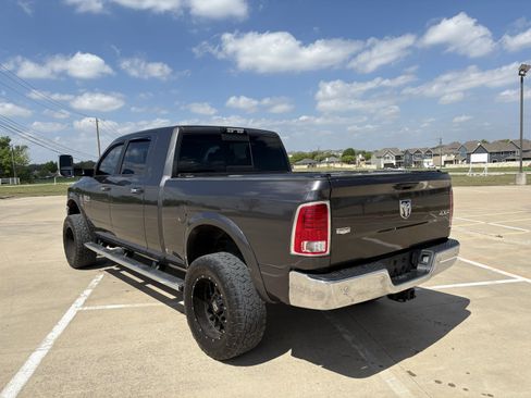 Used 2018 RAM 2500 Laramie image 3