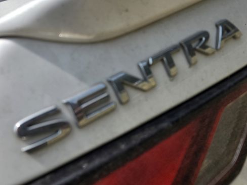 Used 2020 Nissan Sentra SR FWD image 10