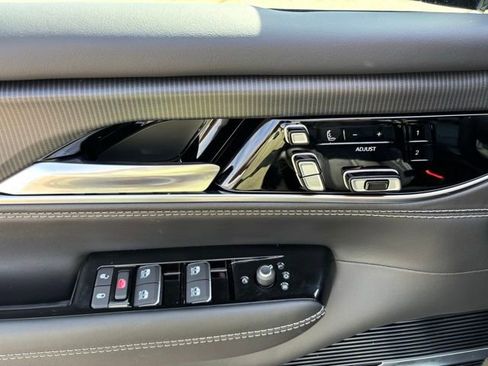 New 2026 Jeep Grand Wagoneer Summit AWD/4WD image 19