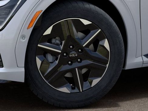 New 2025 Kia EV6 GT-Line RWD image 9