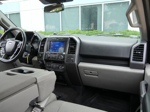 Used 2019 Ford F150 XLT w/ Equipment Group 302A Luxury AWD/4WD image 7