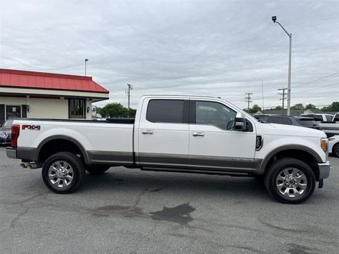 Used 2018 Ford F350 King Ranch w/ King Ranch Ultimate Package AWD/4WD image 4