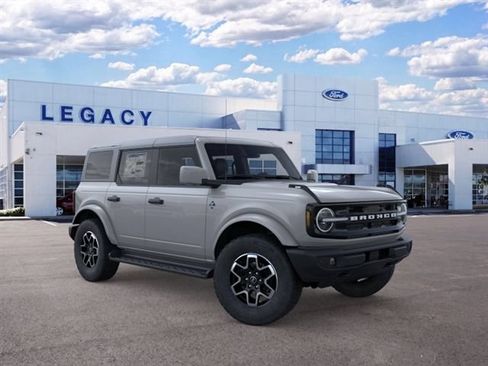 New 2026 Ford Bronco Outer Banks AWD/4WD image 7