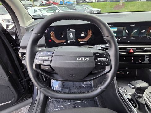 Certified 2026 Kia Sportage LX FWD image 17