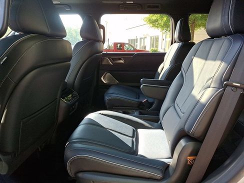 Used 2026 INFINITI QX80 4WD w/ Sport Exterior Package image 10
