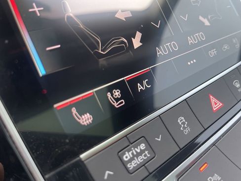 Used 2022 Audi Q8 Premium Plus image 29