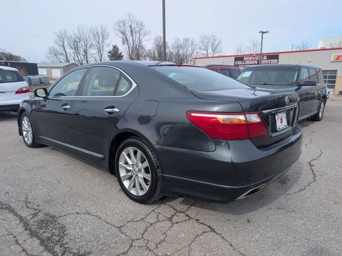 Used 2011 Lexus LS 460 AWD w/ Comfort Pkg image 4
