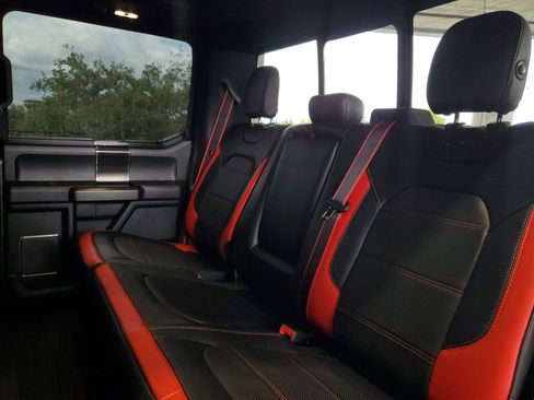 Used 2019 Ford F150 Lariat w/ Equipment Group 502A Luxury AWD/4WD image 8