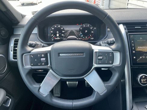 Certified 2025 Land Rover Discovery Dynamic SE AWD/4WD image 21