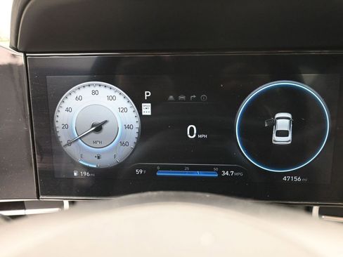 Used 2024 Hyundai Elantra Limited image 10