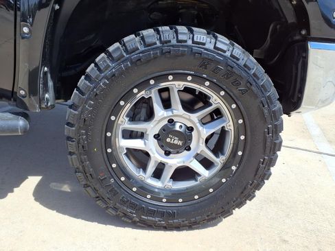 Certified 2019 Toyota Tundra SR5 w/ SR5 Upgrade Package image 9