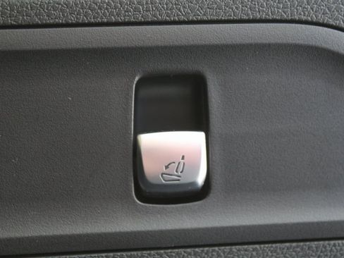 Certified 2021 Mercedes-Benz GLC 300 image 10