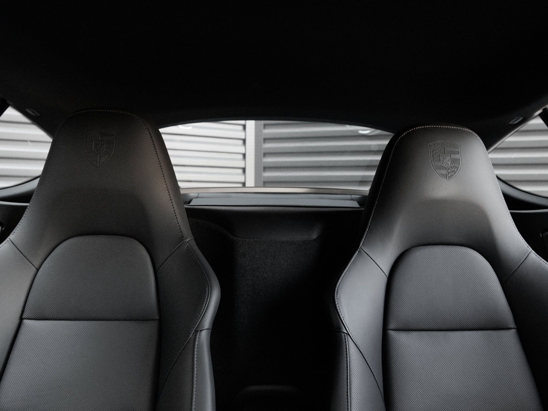 Certified 2025 Porsche 718 Cayman RWD image 25