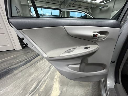 Used 2013 Toyota Corolla L image 39