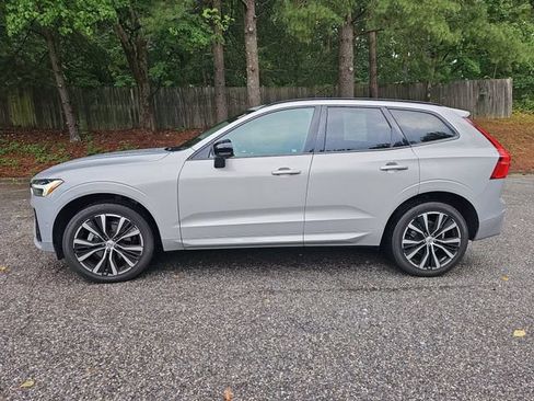 Used 2023 Volvo XC60 B5 Plus w/ Climate Package AWD/4WD image 5
