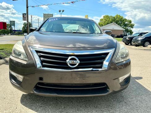 Used 2014 Nissan Altima 2.5 SV FWD image 25