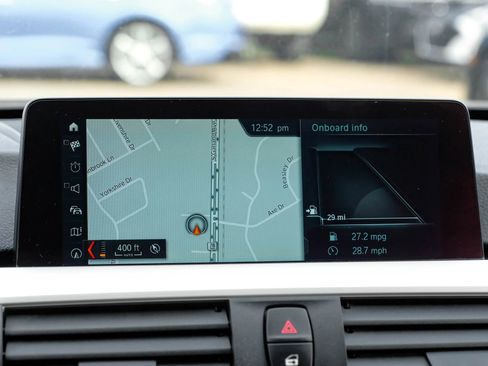 Used 2018 BMW 320i Sedan image 28