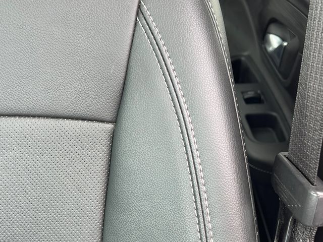 Used 2023 GMC Terrain SLT w/ Infotainment Package II AWD/4WD image 13