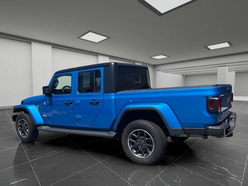 Used 2022 Jeep Gladiator Overland w/ Popular Equipment Package AWD/4WD image 10