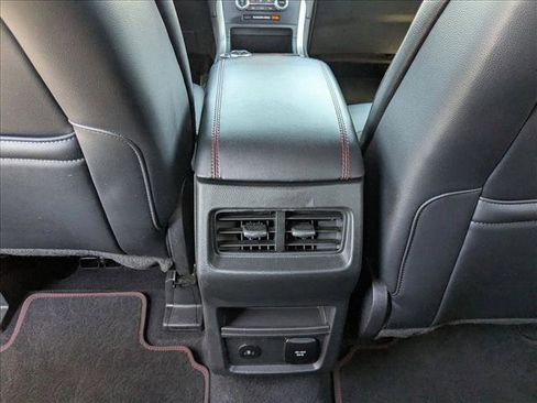 Certified 2022 Ford Edge ST-Line AWD/4WD image 17