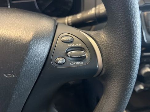 Used 2018 Nissan Pathfinder S FWD image 23