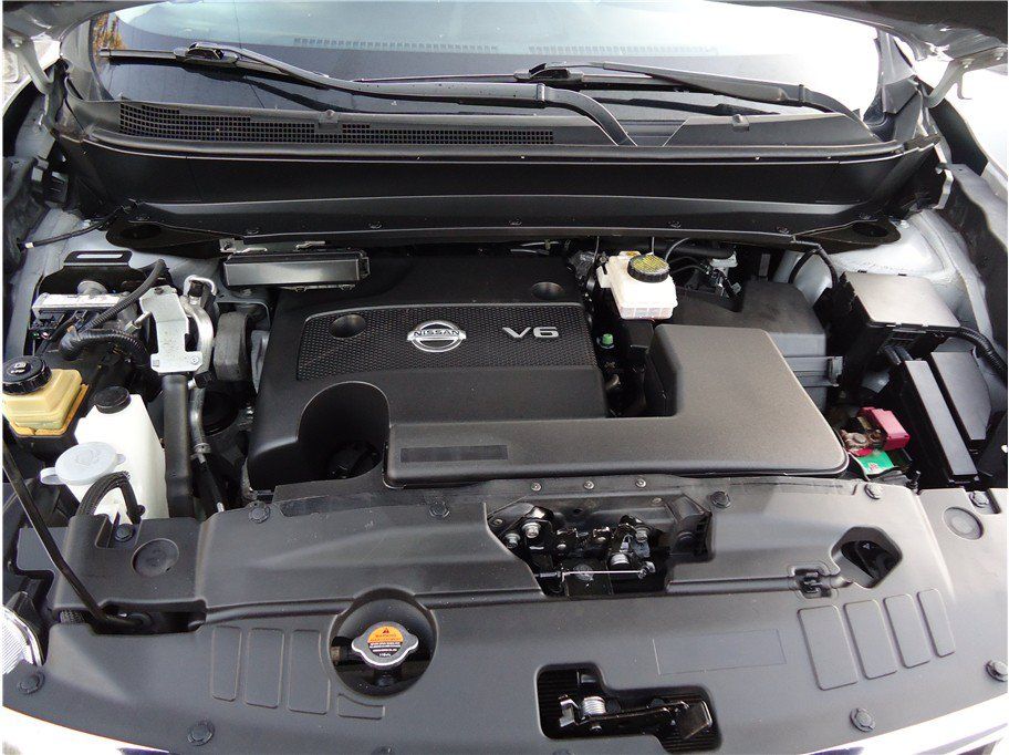 Used 2013 Nissan Pathfinder SV AWD/4WD image 29