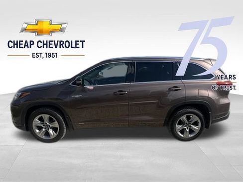 Used 2019 Toyota Highlander Limited AWD/4WD image 2