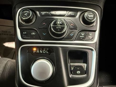 Used 2015 Chrysler 200 Limited w/ Convenience Group FWD image 23