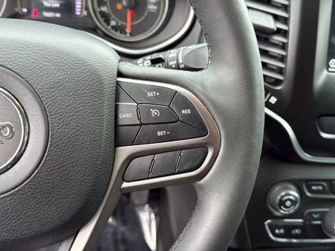 Used 2021 Jeep Cherokee Latitude Lux AWD/4WD image 14