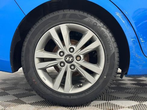 Used 2017 Hyundai Elantra SE FWD image 37