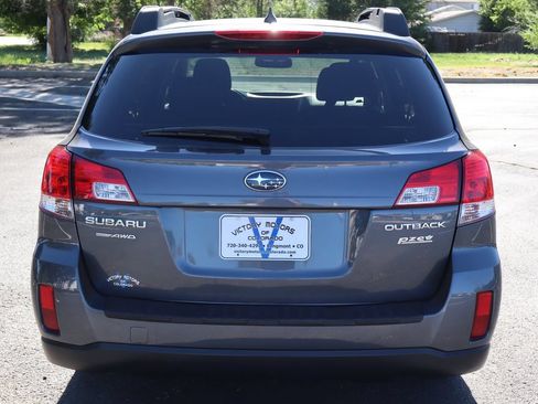 Used 2014 Subaru Outback 2.5i Premium AWD/4WD image 6