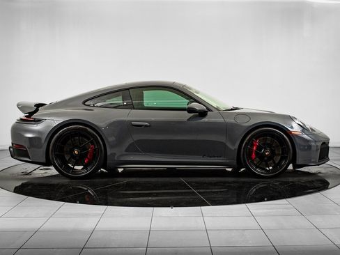 Certified 2025 Porsche 911 Carrera GTS image 9