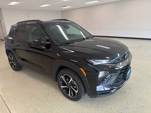 Used 2023 Chevrolet TrailBlazer RS w/ Convenience Package AWD/4WD image 3
