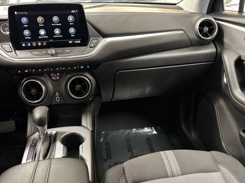 Used 2025 Chevrolet Blazer LT FWD image 36