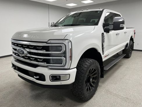 Used 2024 Ford F350 Platinum AWD/4WD image 4