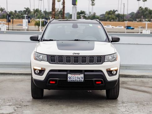 Used 2019 Jeep Compass Trailhawk image 2